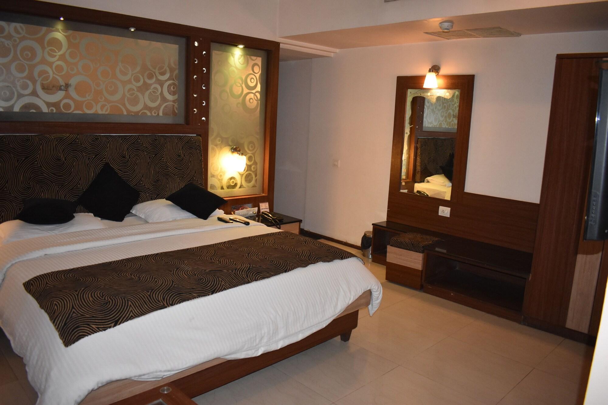 Hotel Royal Highness Ahmedabad Eksteriør bilde