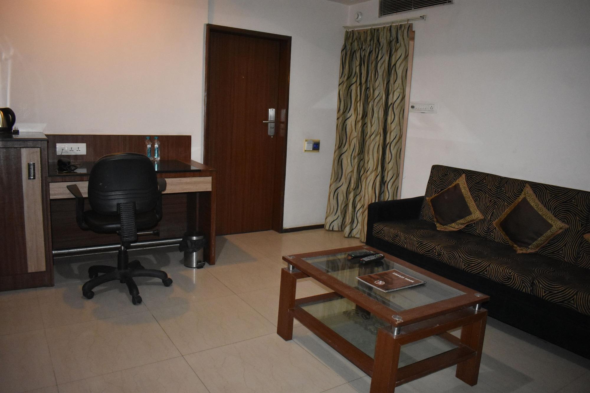 Hotel Royal Highness Ahmedabad Eksteriør bilde