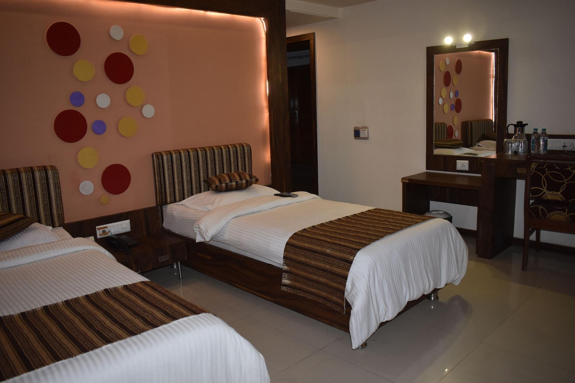 Hotel Royal Highness Ahmedabad Eksteriør bilde