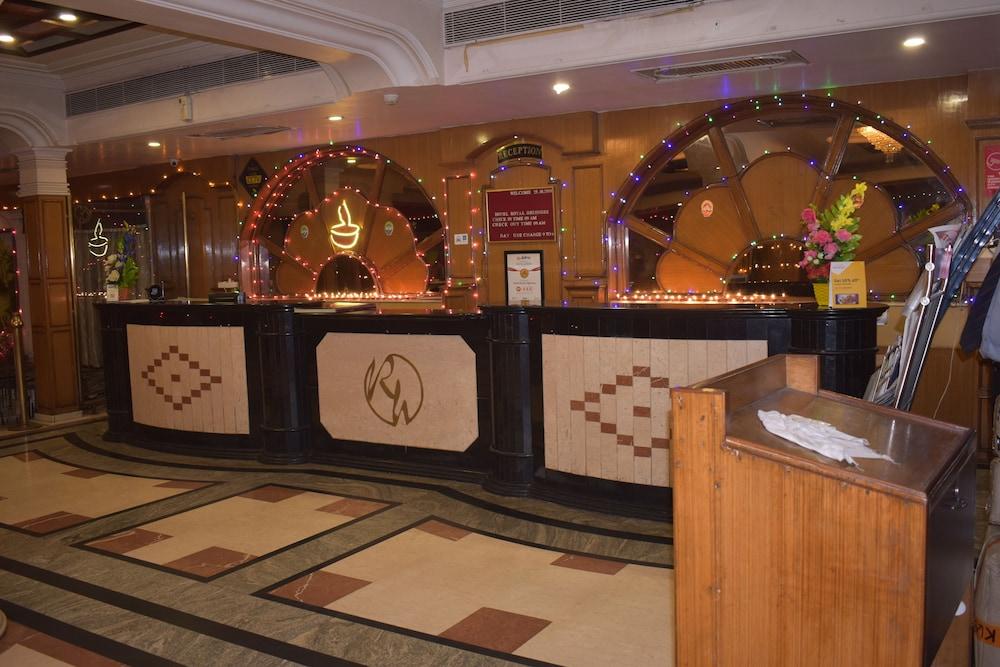 Hotel Royal Highness Ahmedabad Eksteriør bilde